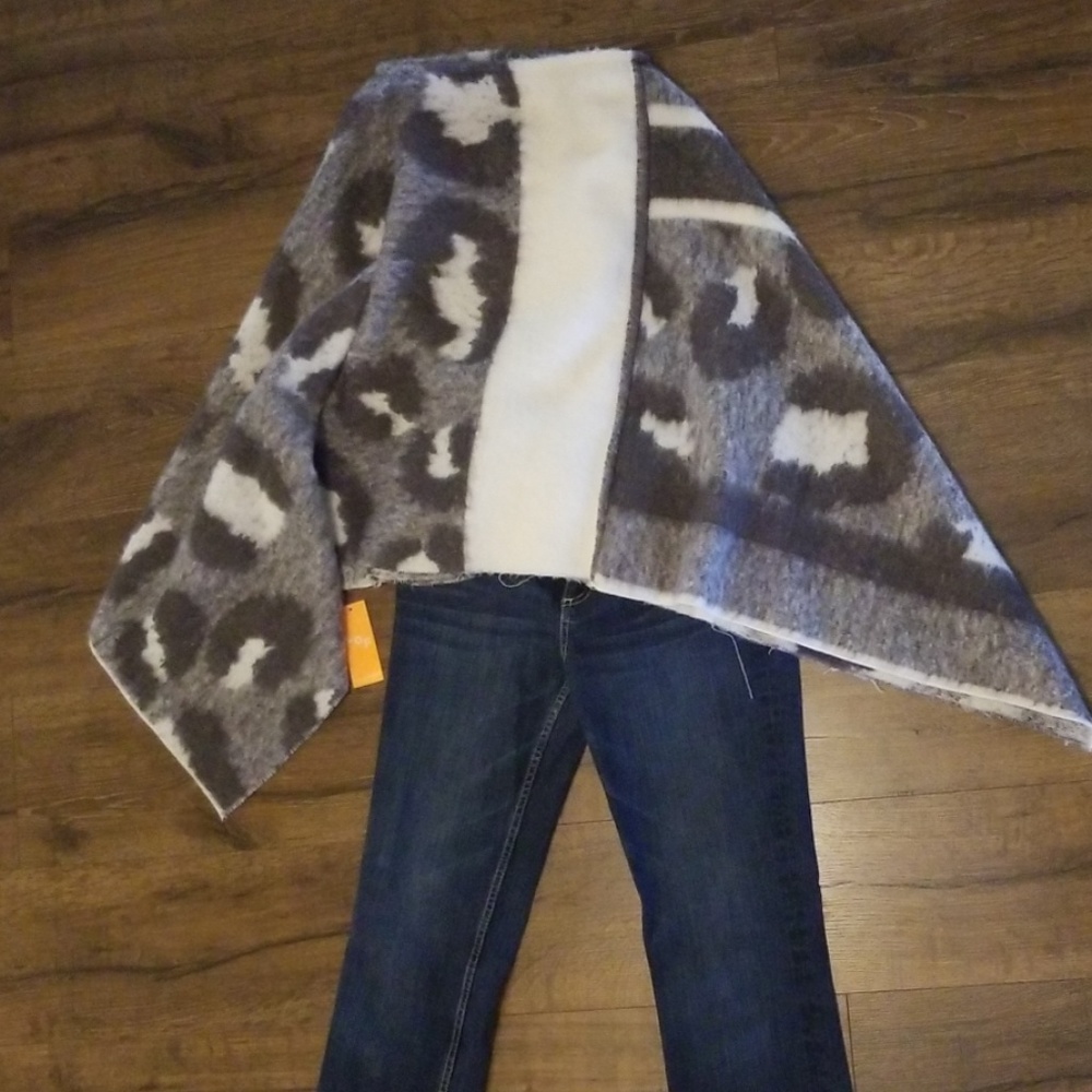 Boutique Poncho